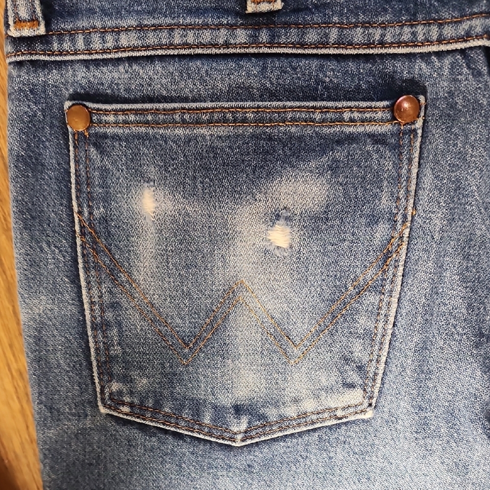Wrangler Men's Light Blue Straight Jeans - Picture 6 of 6